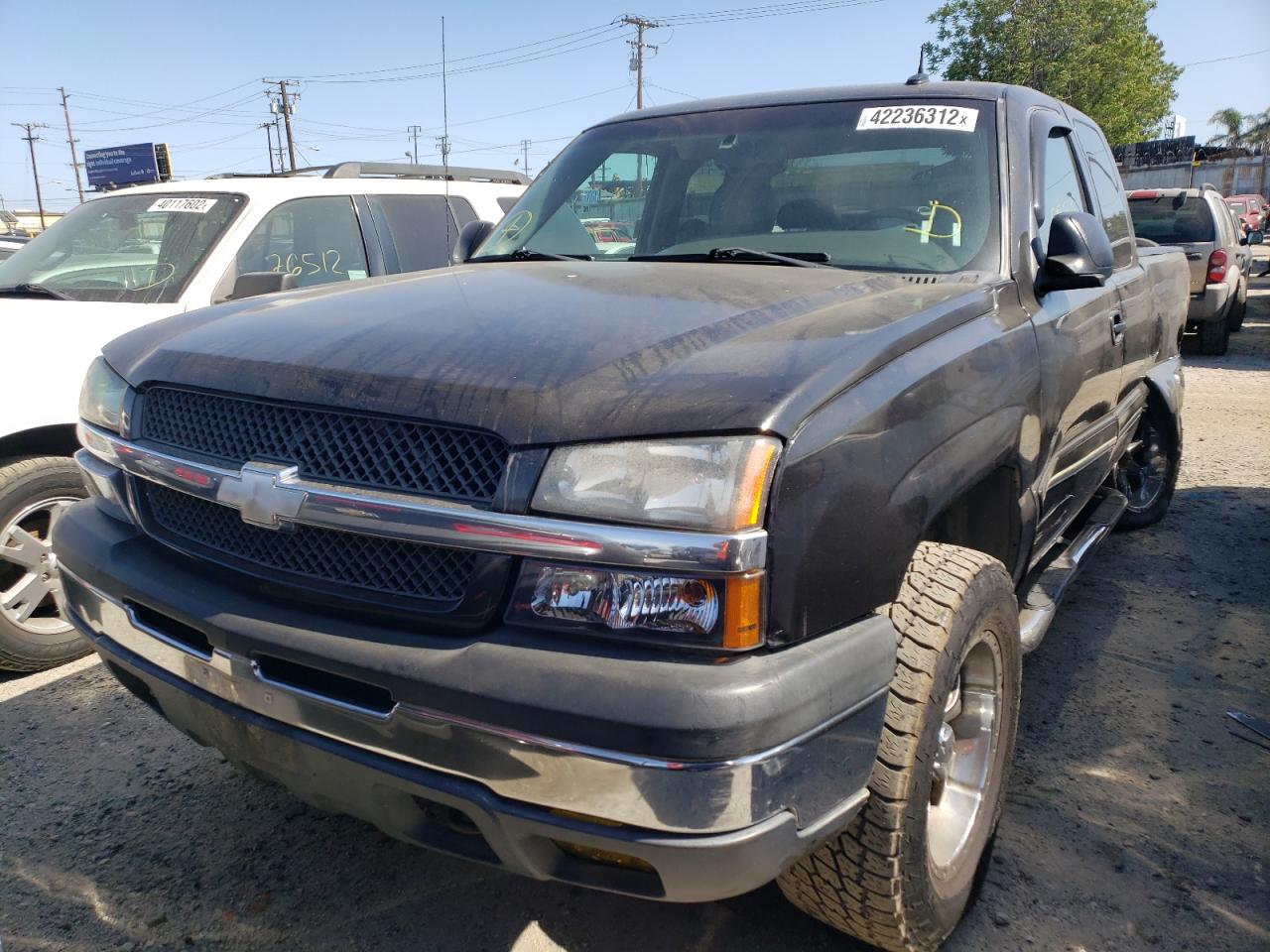 Photo 2 from auction – 2003 CHEVROLET SILVERADO with VIN 2GCEK19T431399894