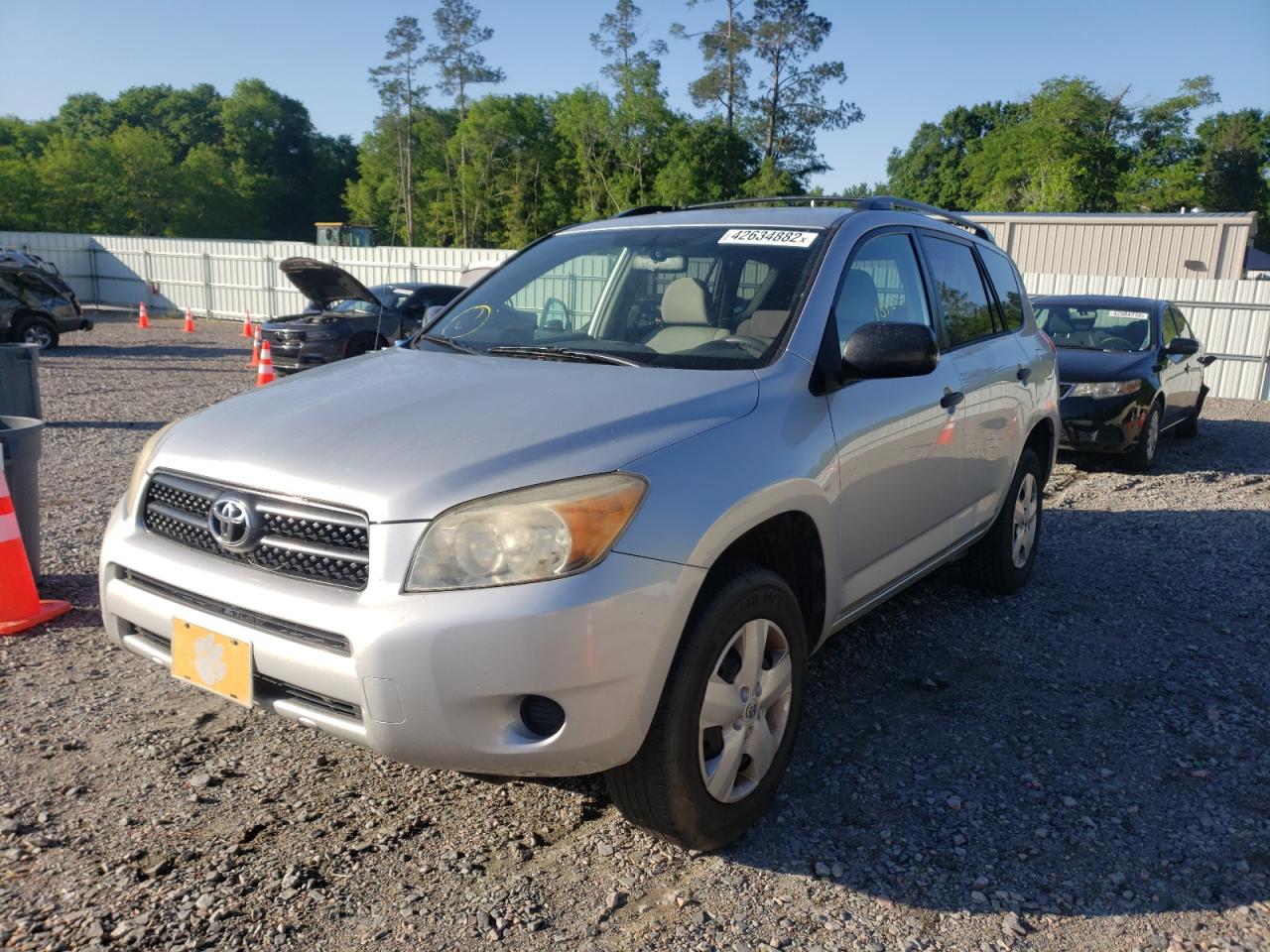 Photo 2 from auction – 2006 TOYOTA RAV4 with VIN JTMZD33V065000886
