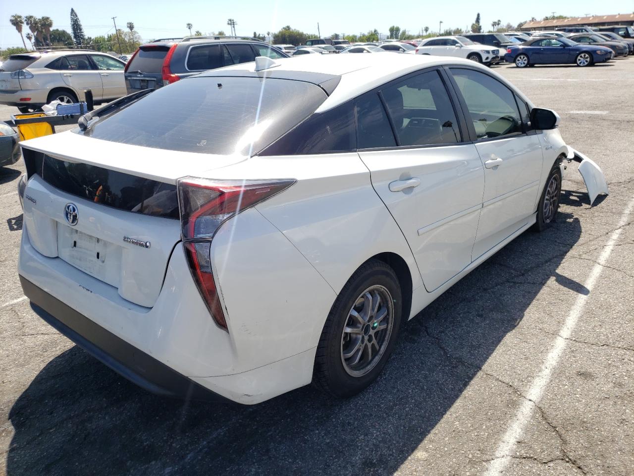 Photo 4 from auction – 2016 TOYOTA PRIUS with VIN JTDKBRFU9G3007295