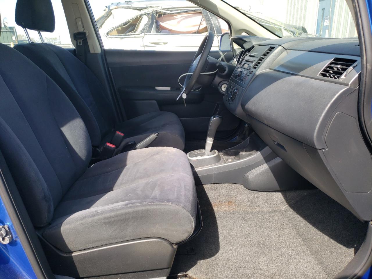 Photo 5 from auction – 2009 NISSAN VERSA S with VIN 3N1BC13E39L481815