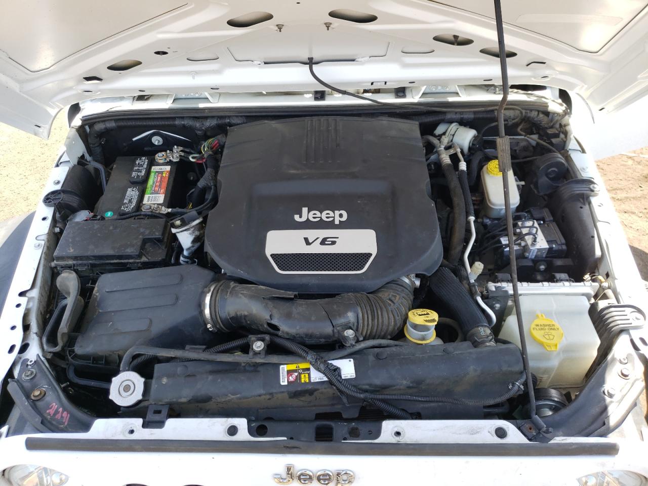 Photo 7 from auction – 2016 JEEP WRANGLER U with VIN 1C4BJWDG0GL280625