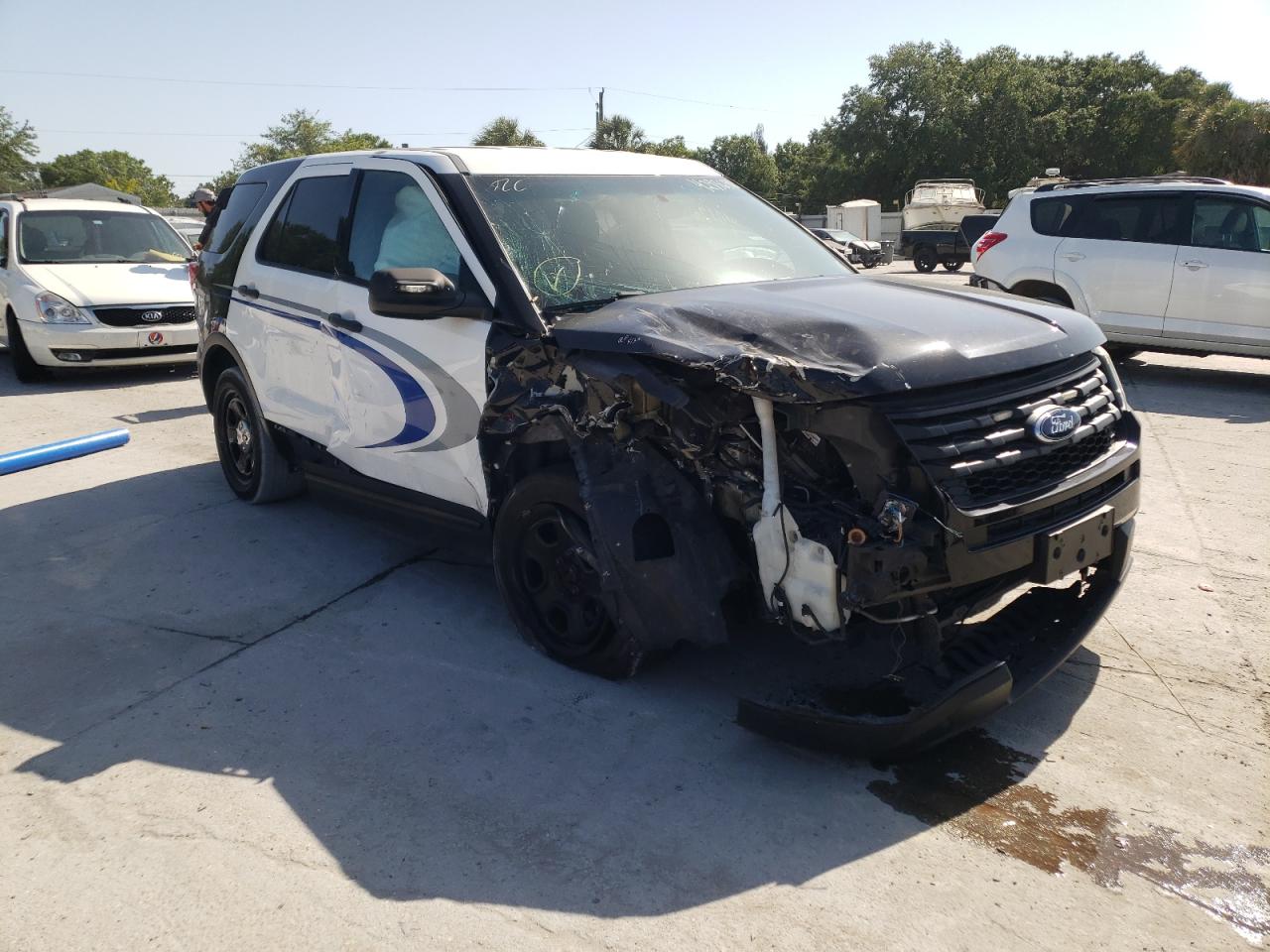 FORD EXPLORER P 2017 with VIN 1FM5K8AR1HGA63067 - Photo from auction