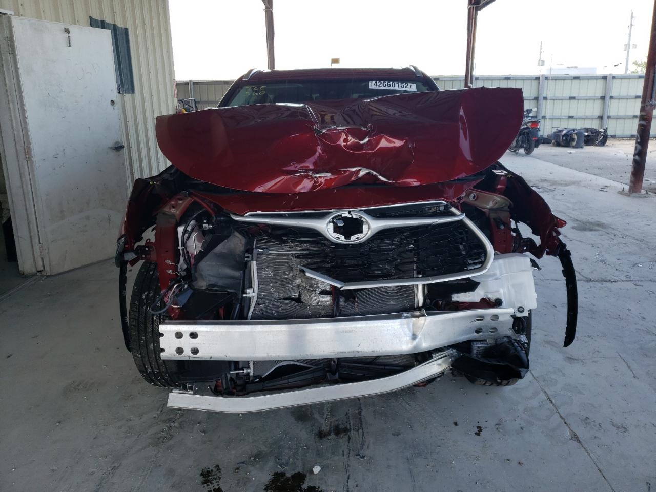 Photo 9 from auction – 2022 TOYOTA HIGHLANDER with VIN 5TDGZRAH0NS540658