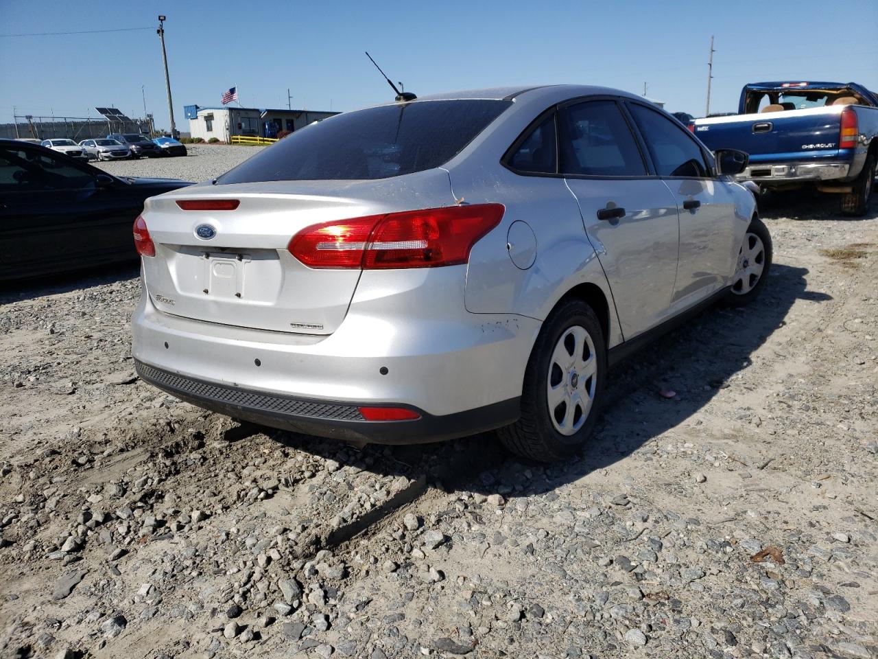 Photo 4 from auction – 2016 FORD FOCUS S with VIN 1FADP3E2XGL352994