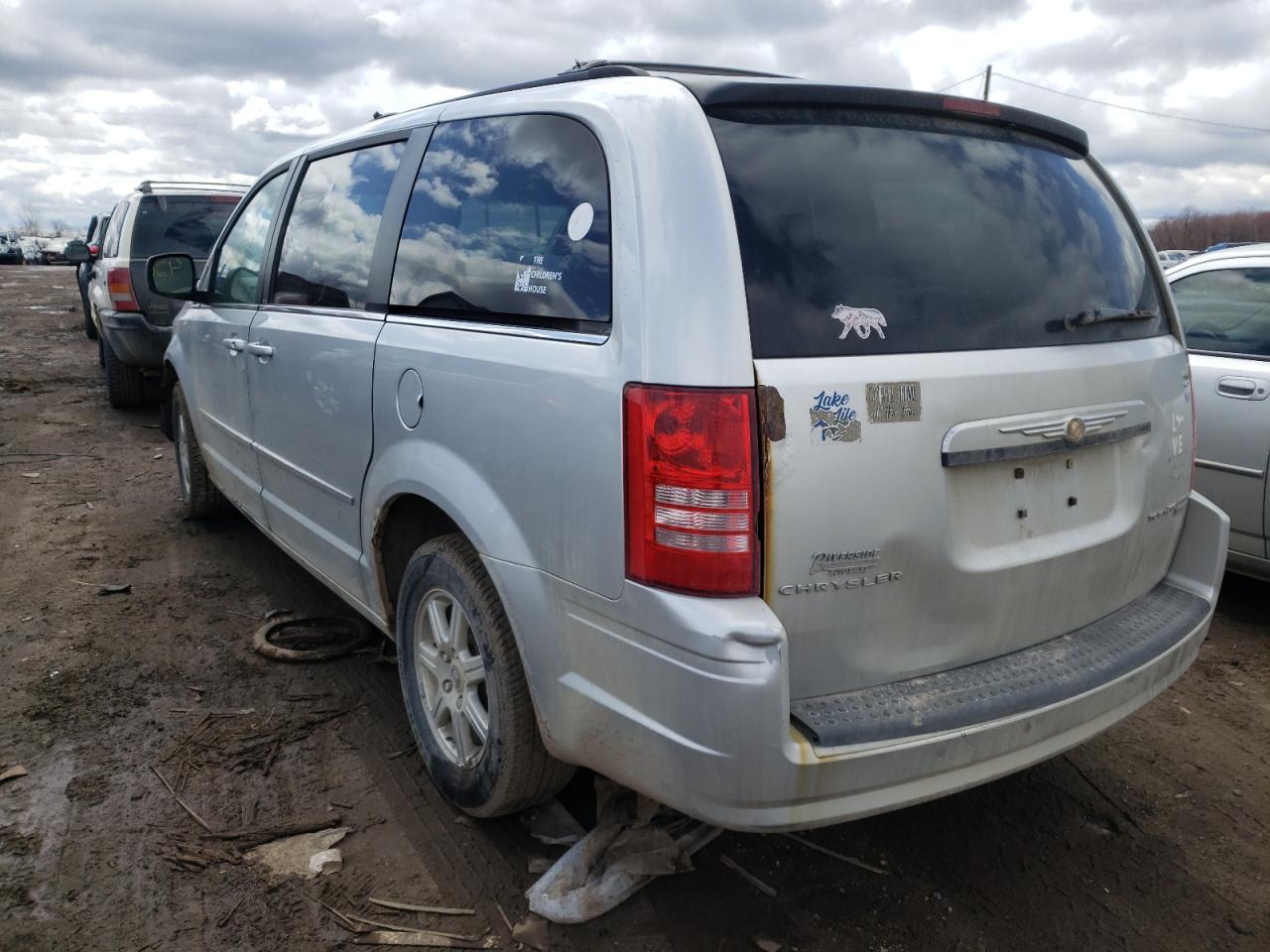 Photo 3 from auction – 2010 CHRYSLER TOWN & COU with VIN 2A4RR5D12AR468035