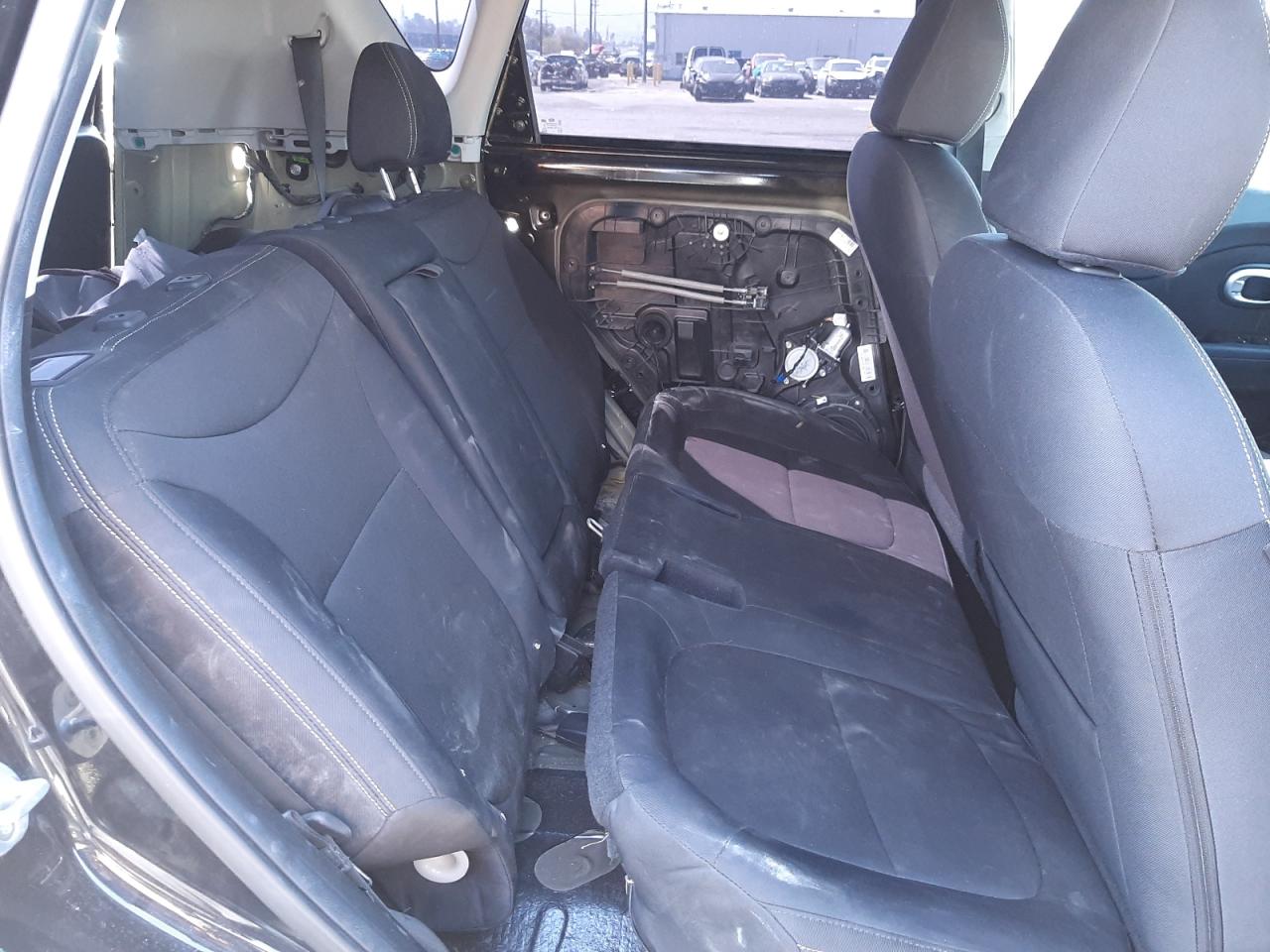 Photo 6 from auction – 2014 KIA SOUL with VIN KNDJN2A26E7096314