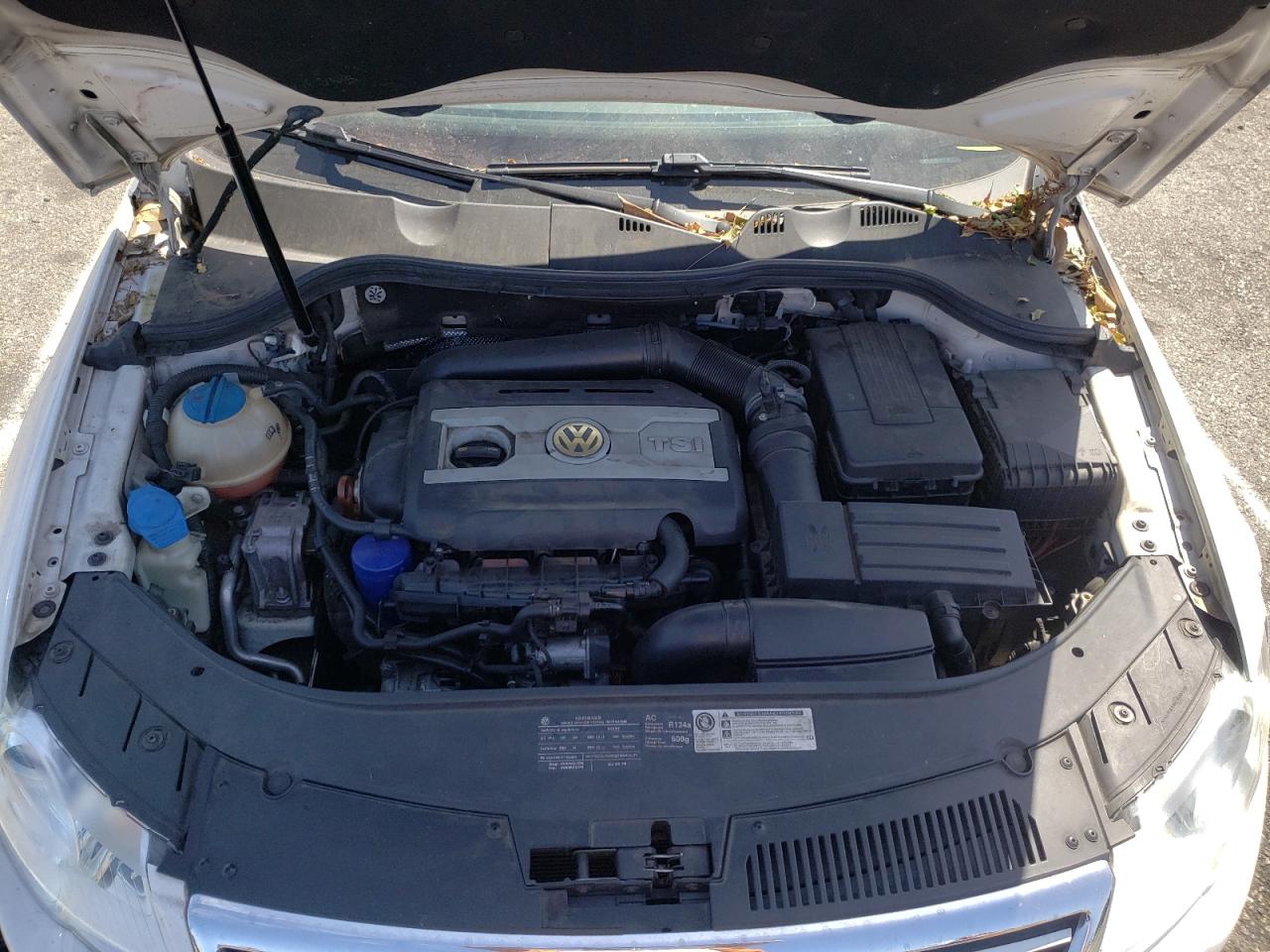 Photo 7 from auction – 2010 VOLKSWAGEN PASSAT KOM with VIN WVWJM7ANXAE090872