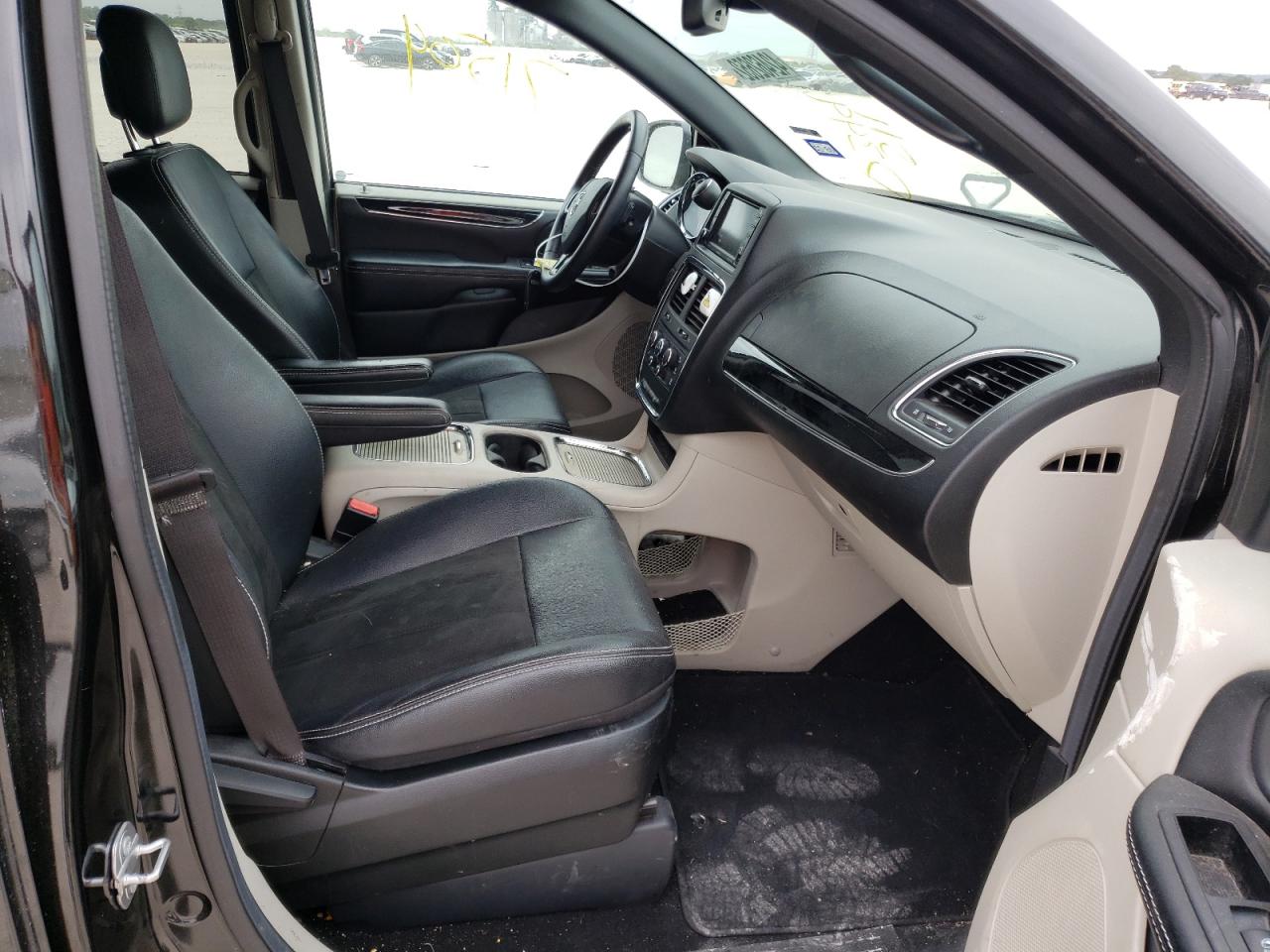 Photo 5 from auction – 2019 DODGE GRAND CARA with VIN 2C4RDGCG1KR511349