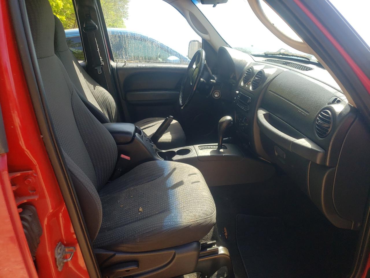Photo 5 from auction – 2004 JEEP LIBERTY SP with VIN 1J4GL48K44W109481