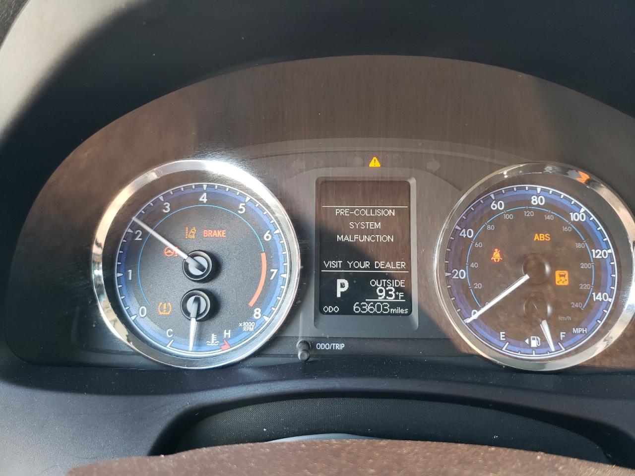 Photo 8 from auction – 2018 TOYOTA COROLLA L with VIN 5YFBURHE2JP850205
