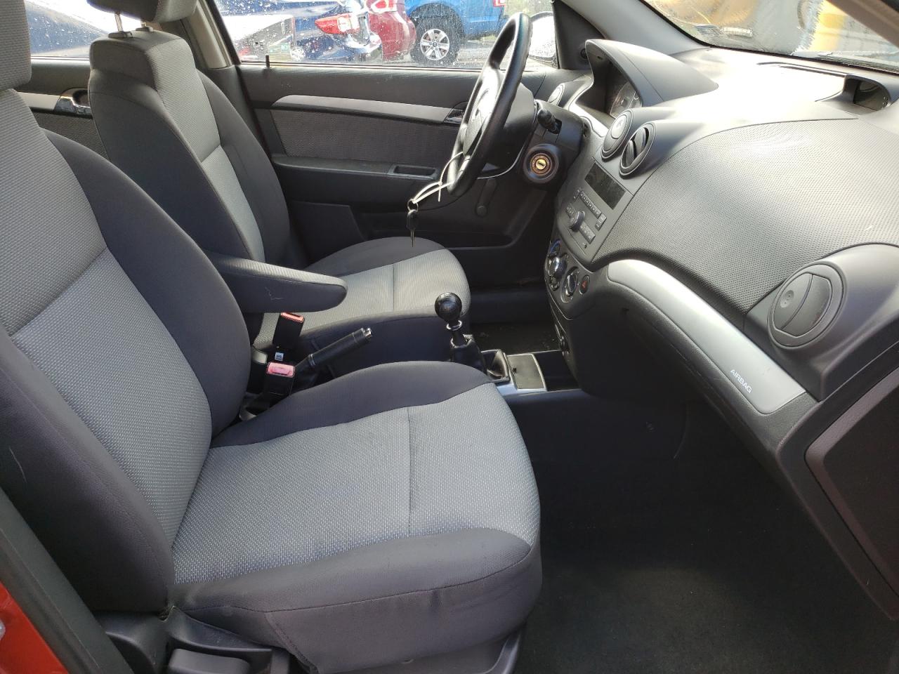 Photo 5 from auction – 2010 CHEVROLET AVEO LS with VIN KL1TD6DE2AB116744