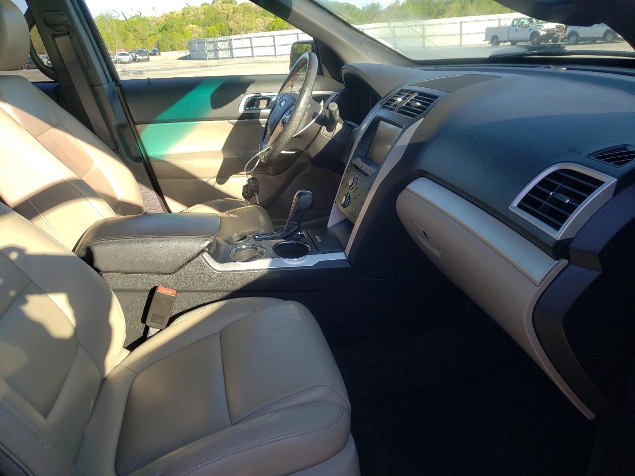 Photo 5 from auction – 2014 FORD EXPLORER X with VIN 1FM5K7D83EGA41239