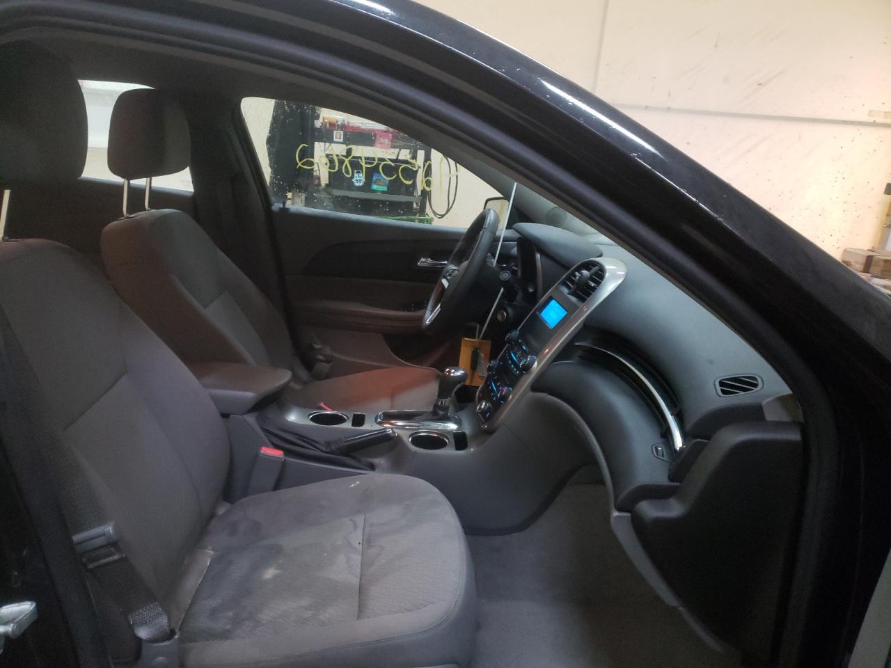 Photo 5 from auction – 2014 CHEVROLET MALIBU LS with VIN 1G11A5SL5EF283420