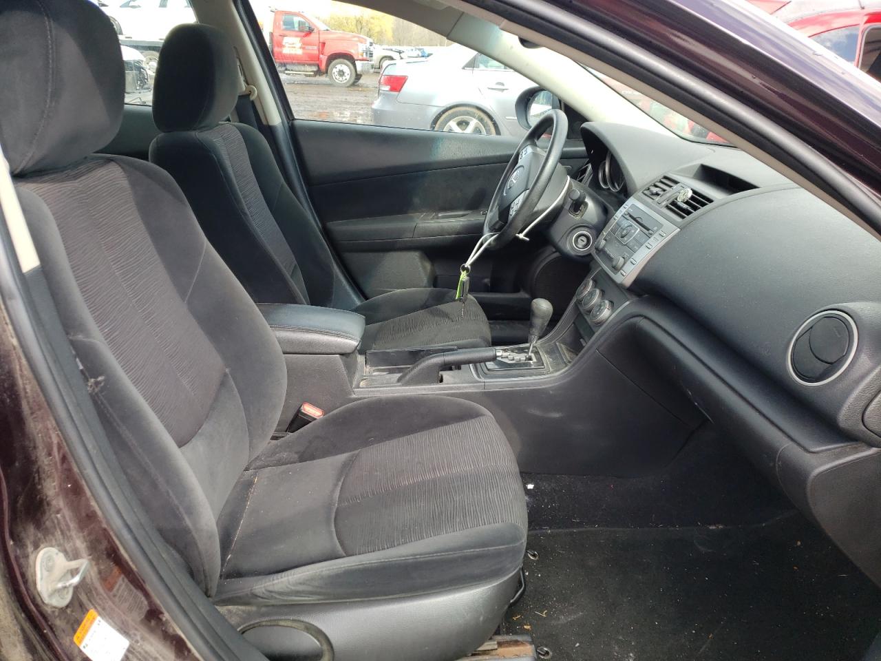 Photo 5 from auction – 2010 MAZDA 6 I with VIN 1YVHZ8BH5A5M43642