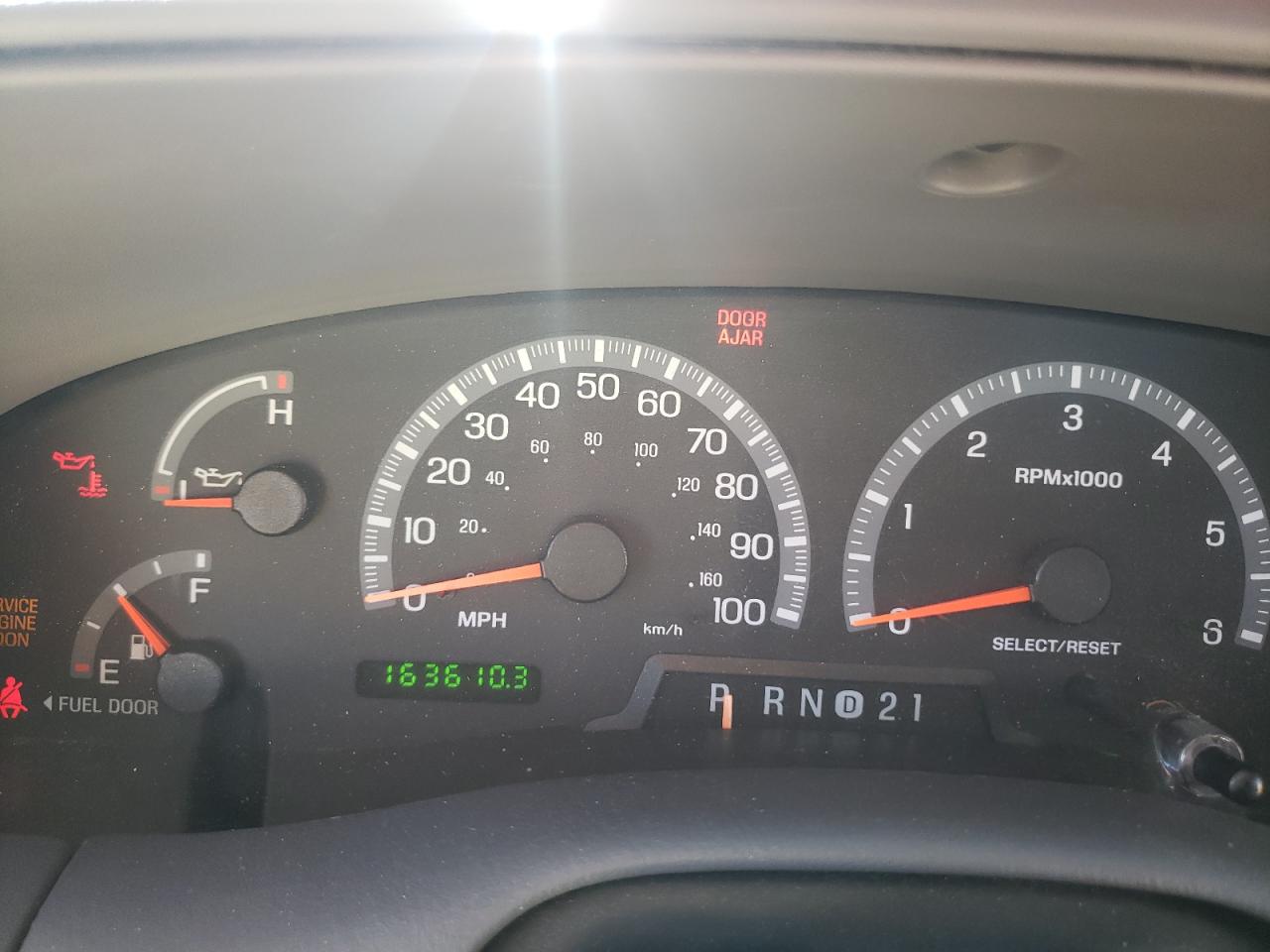 Photo 8 from auction – 2001 FORD F150 with VIN 1FTRX17L21NB92311