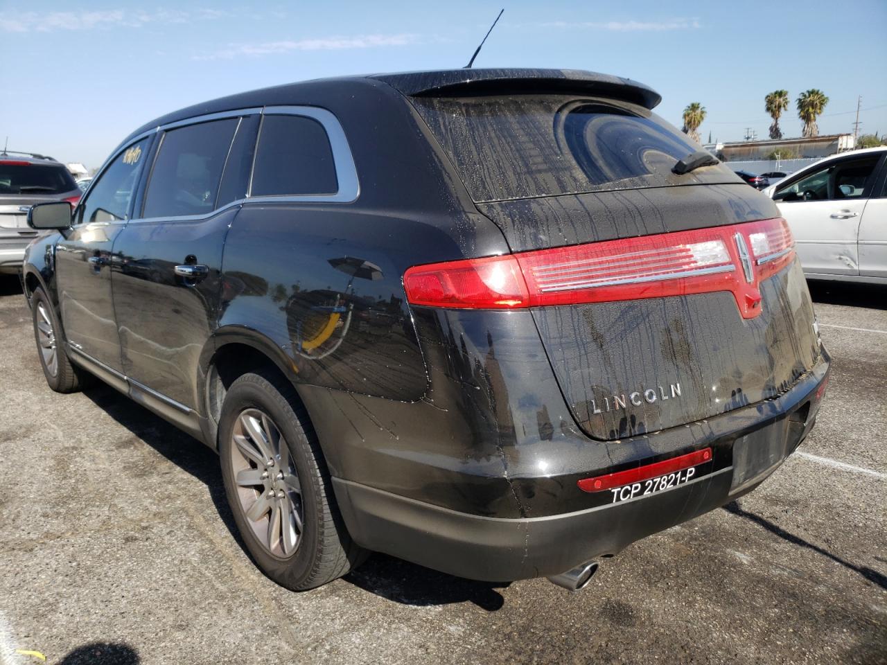 Photo 3 from auction – 2018 LINCOLN MKT with VIN 2LMHJ5NK8JBL01915