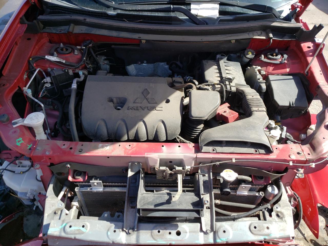 Zdjęcie 7 z aukcji – 2015 MITSUBISHI OUTLANDER z VIN JA4AZ3A39FZ007435