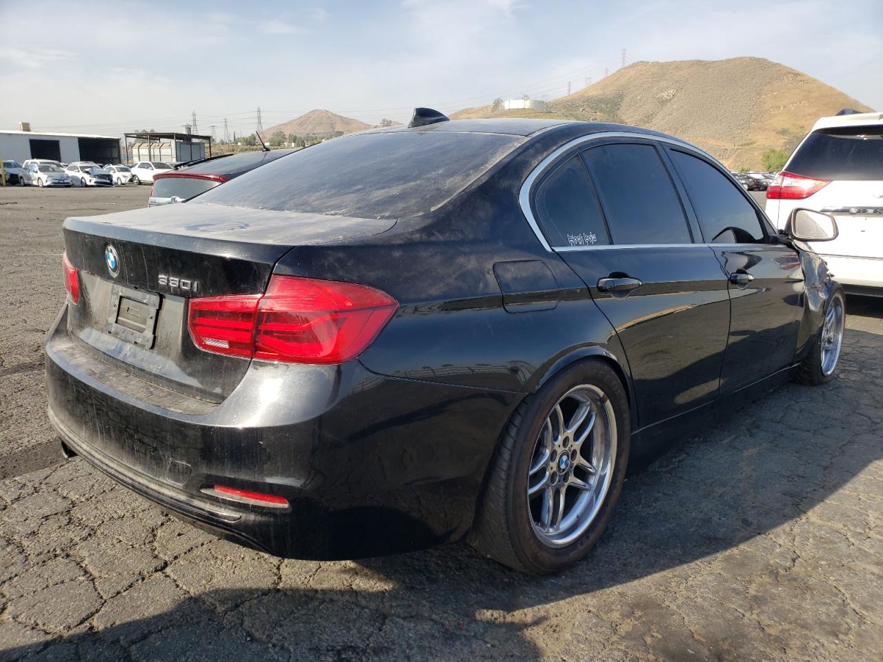 Photo 4 from auction – 2017 BMW 330 I with VIN WBA8B9C57HK676130