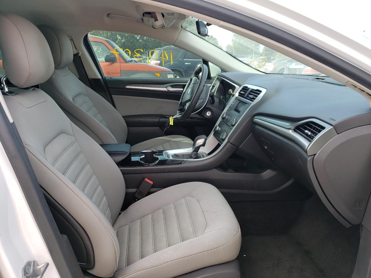 Photo 5 from auction – 2014 FORD FUSION S with VIN 3FA6P0G7XER331609