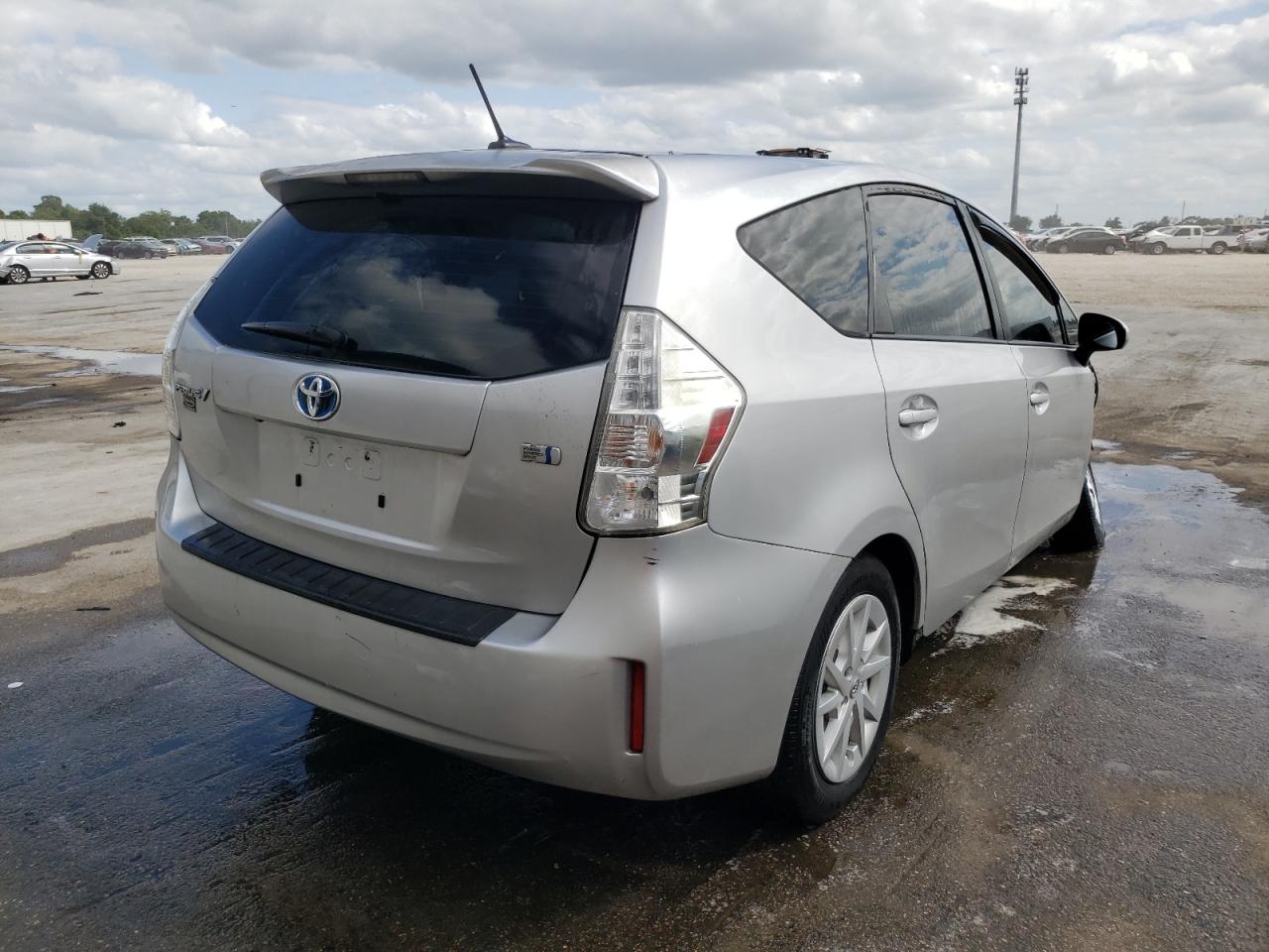 Photo 4 from auction – 2012 TOYOTA PRIUS V with VIN JTDZN3EU3C3077891