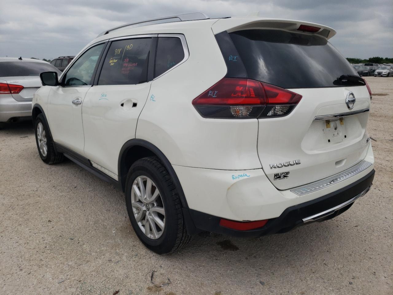 Photo 3 from auction – 2018 NISSAN ROGUE S with VIN KNMAT2MV0JP536758