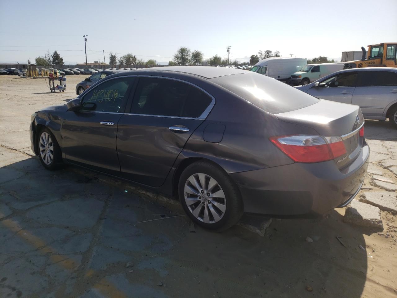 Photo 3 from auction – 2015 HONDA ACCORD EX with VIN 1HGCR2F74FA103025