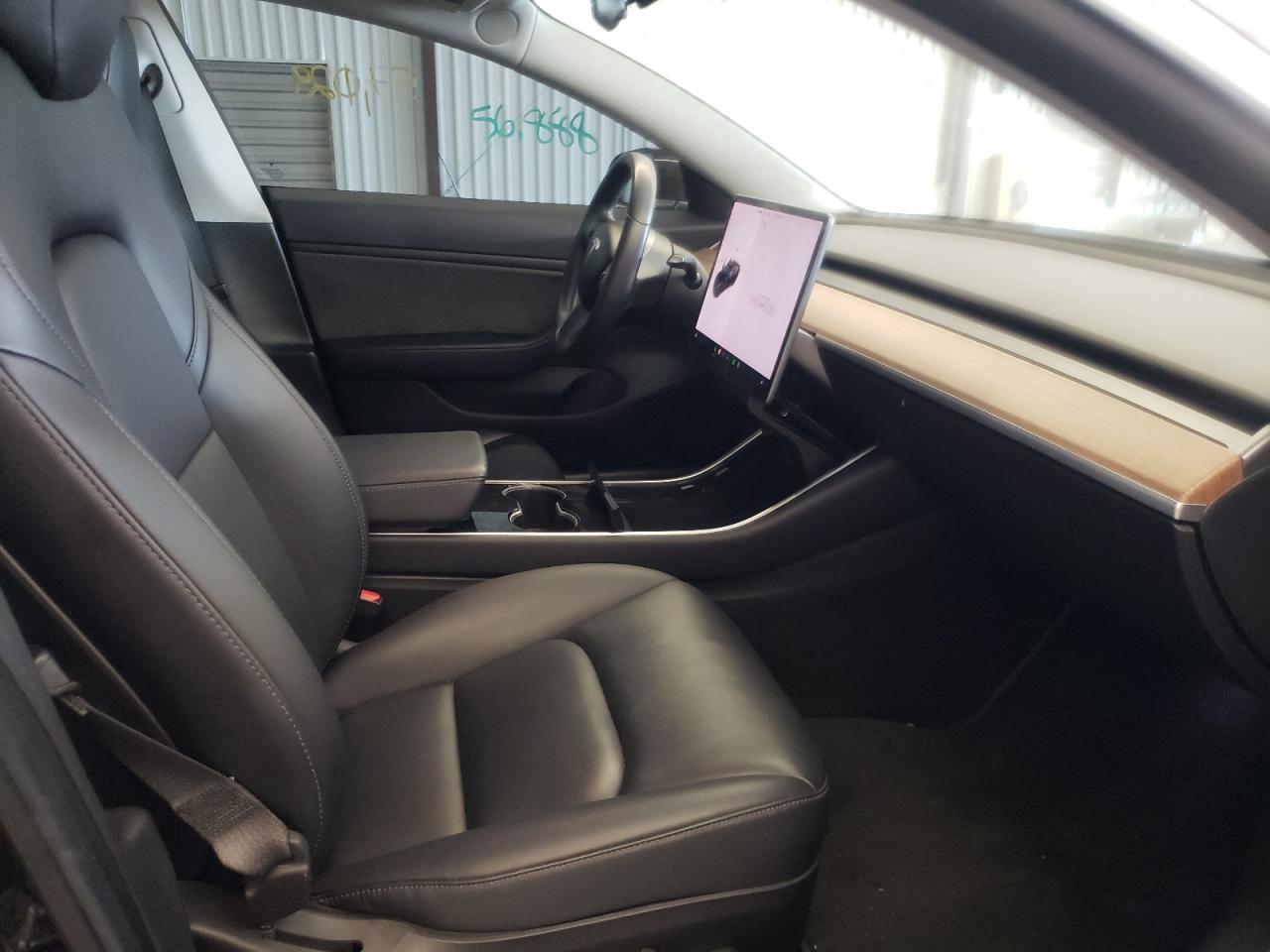Photo 5 from auction – 2018 TESLA MODEL 3 with VIN 5YJ3E1EA7JF023591