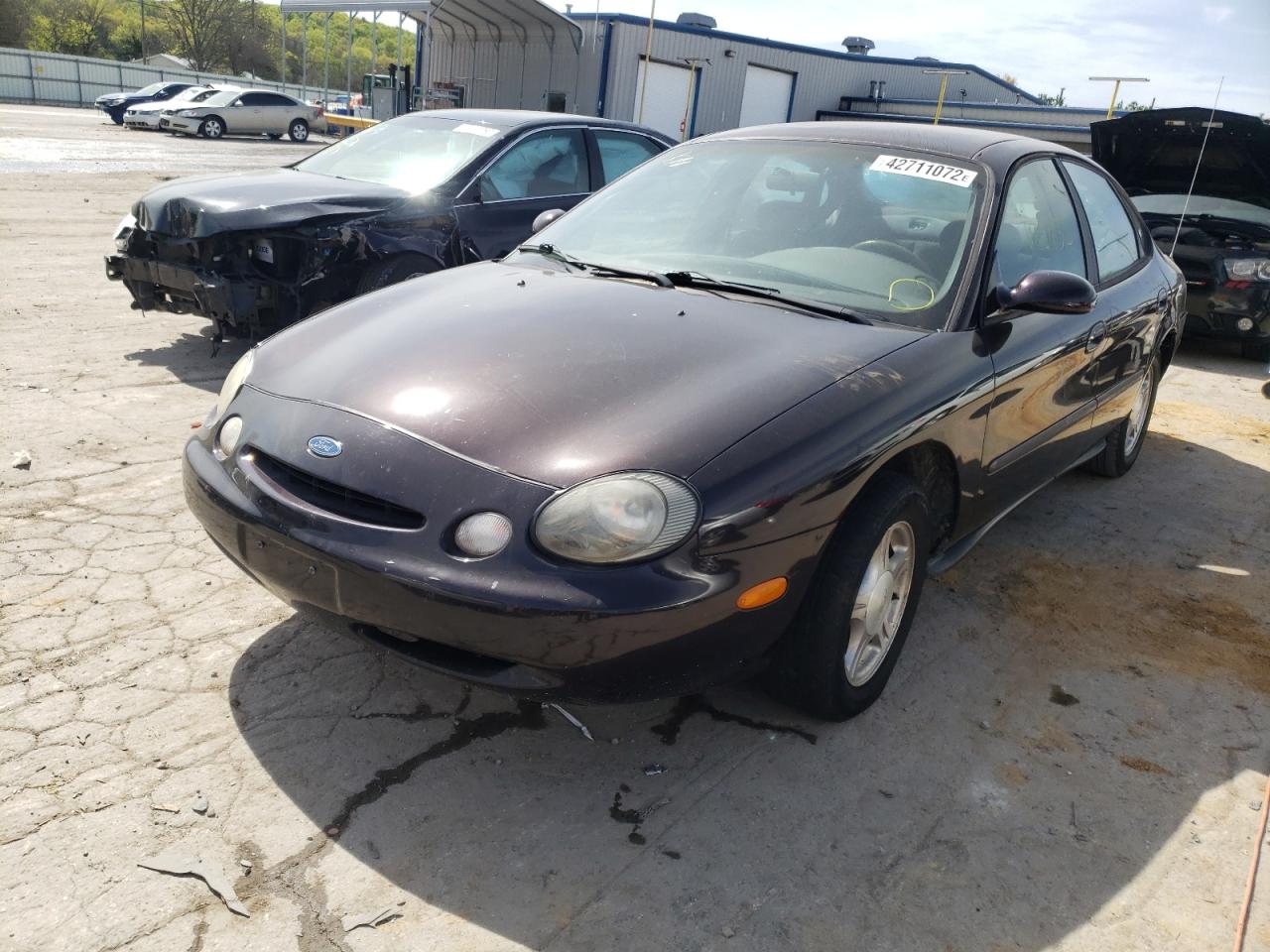 Photo 2 from auction – 1996 FORD TAURUS GL with VIN 1FALP52U4TA124928
