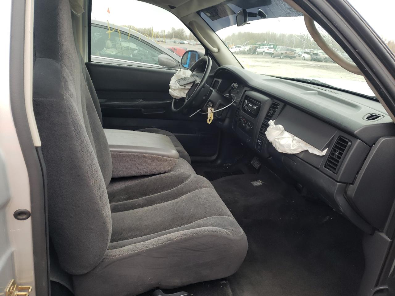 Photo 5 from auction – 2004 DODGE DAKOTA SXT with VIN 1D7FL16K34S558960