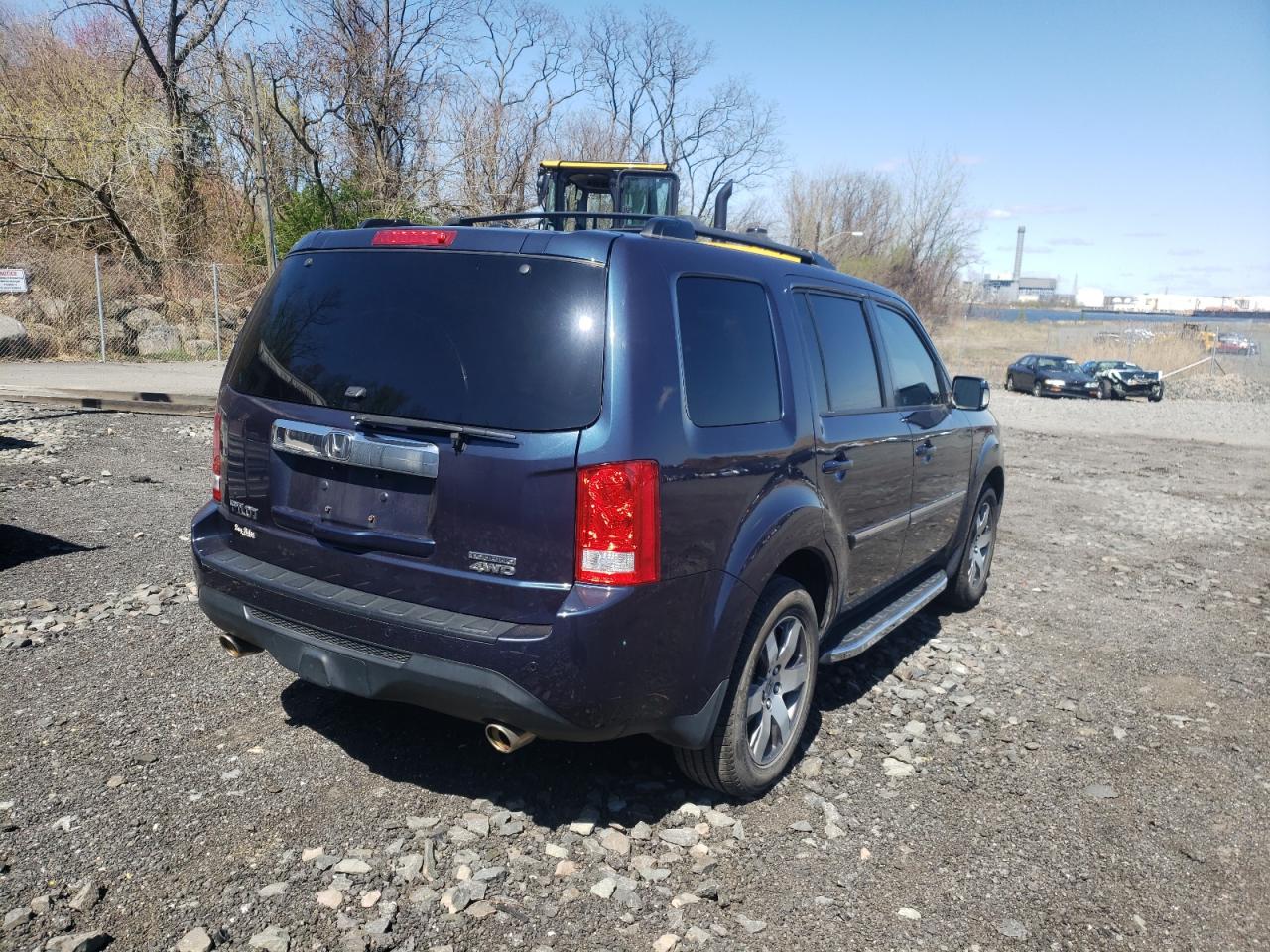 Photo 4 from auction – 2012 HONDA PILOT TOUR with VIN 5FNYF4H91CB010179