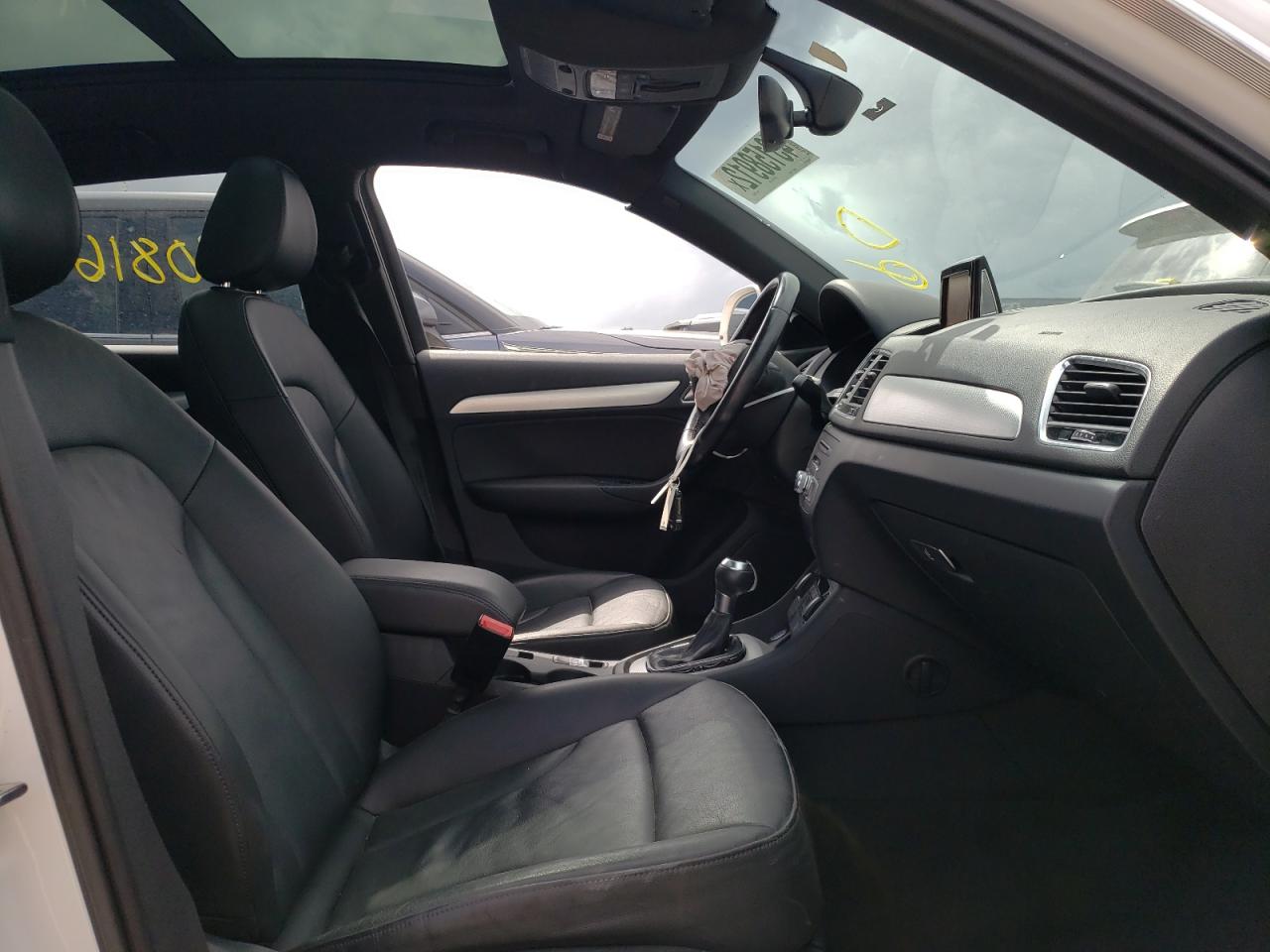 Photo 5 from auction – 2016 AUDI Q3 PREMIUM with VIN WA1BFCFS0GR013753