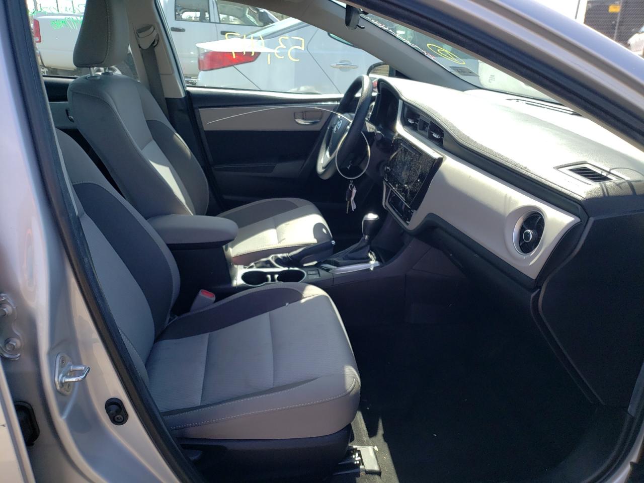 Photo 5 from auction – 2019 TOYOTA COROLLA L with VIN 2T1BURHE3KC151473