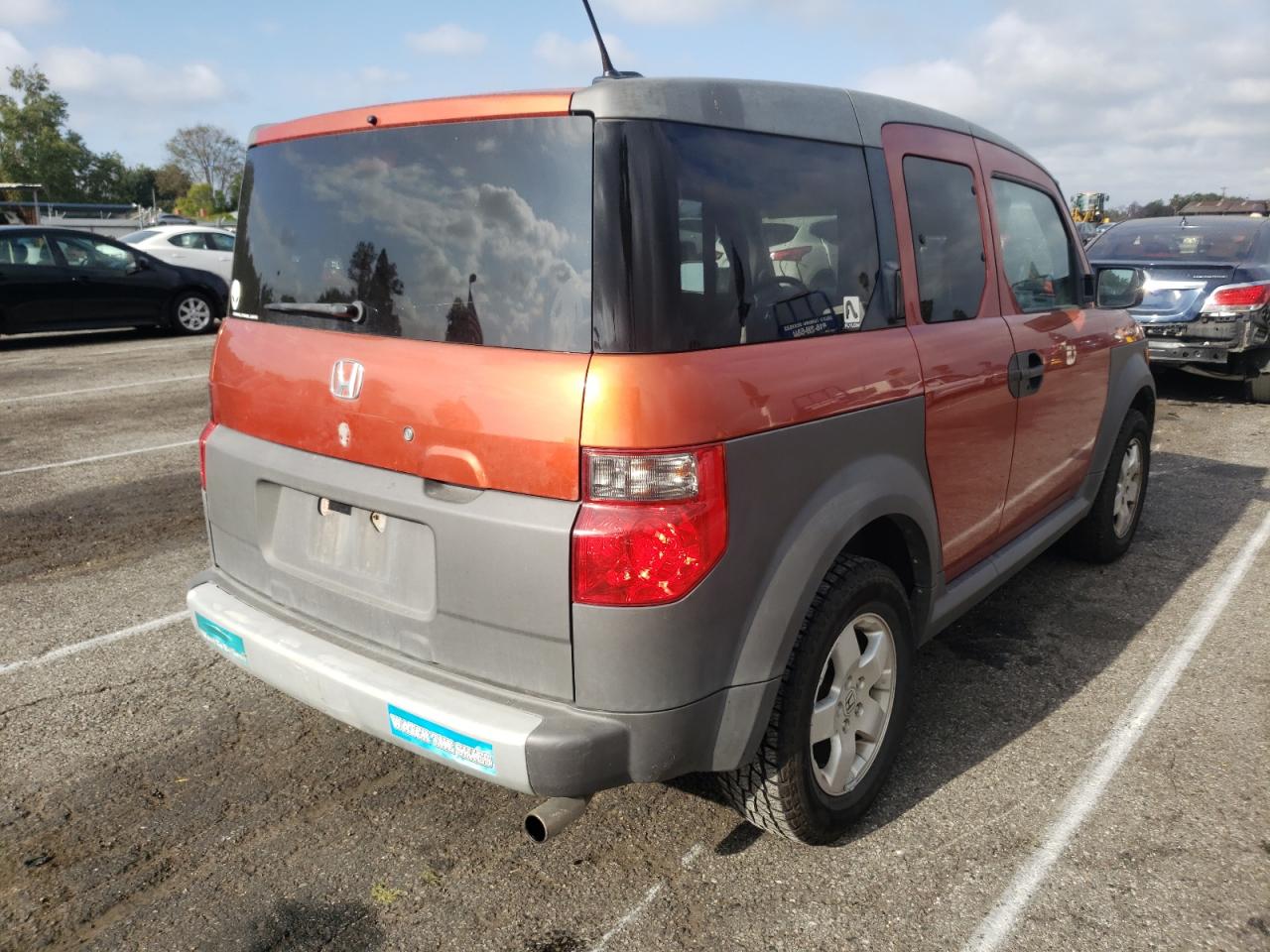 Photo 4 from auction – 2005 HONDA ELEMENT EX with VIN 5J6YH28655L021474
