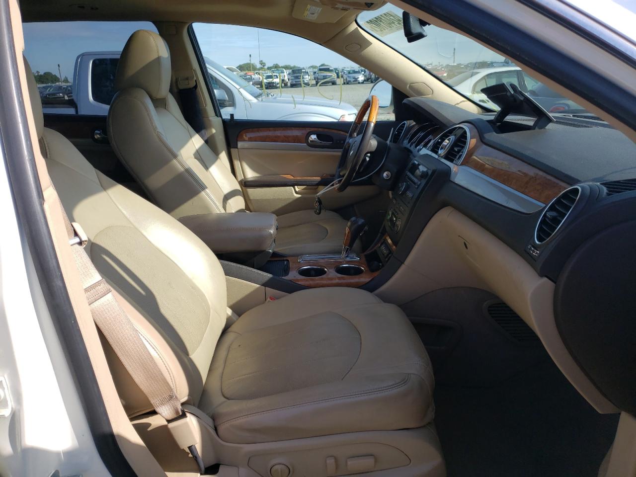 Photo 5 from auction – 2012 BUICK ENCLAVE with VIN 5GAKRCEDXCJ215378