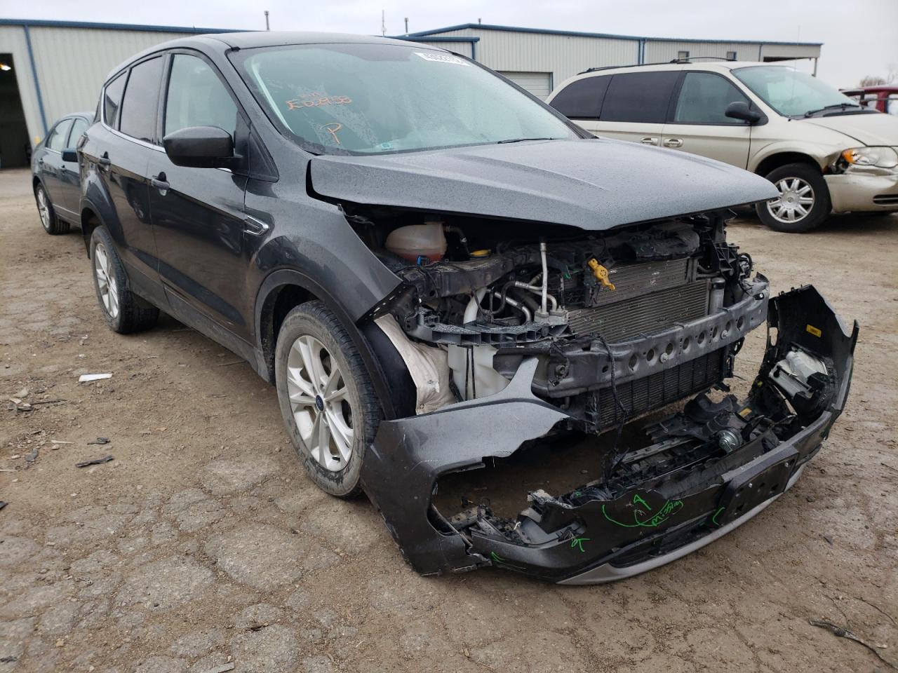 Photo 1 from auction – 2017 FORD ESCAPE SE with VIN 1FMCU0GD1HUE02958