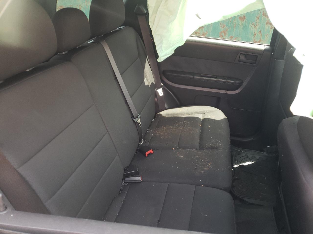 Photo 6 from auction – 2011 FORD ESCAPE XLT with VIN 1FMCU9DG2BKA12490