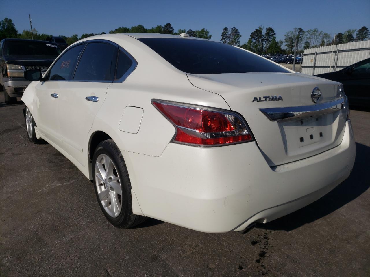Photo 3 from auction – 2015 NISSAN ALTIMA 2.5 with VIN 1N4AL3AP4FC571139