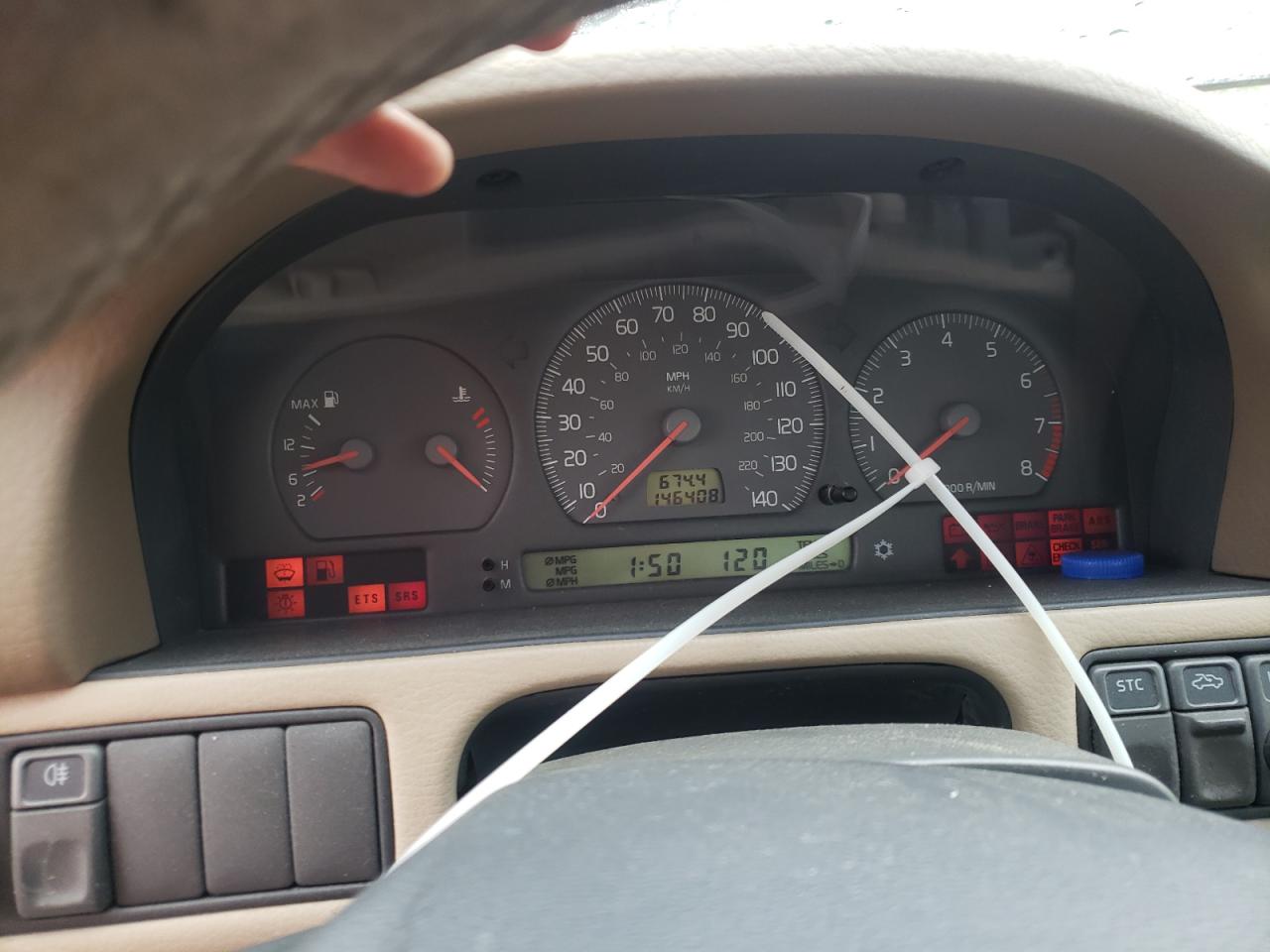 Photo 8 from auction – 2000 VOLVO S70 BASE with VIN YV1LS61J3Y2662649