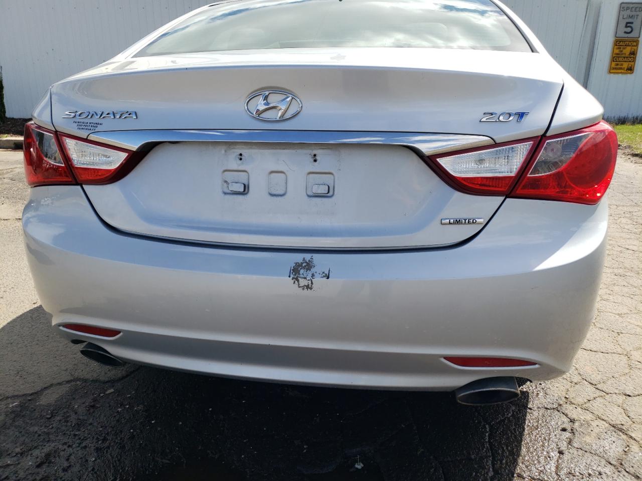 Photo 9 from auction – 2012 HYUNDAI SONATA SE with VIN 5NPEC4AB7CH412170