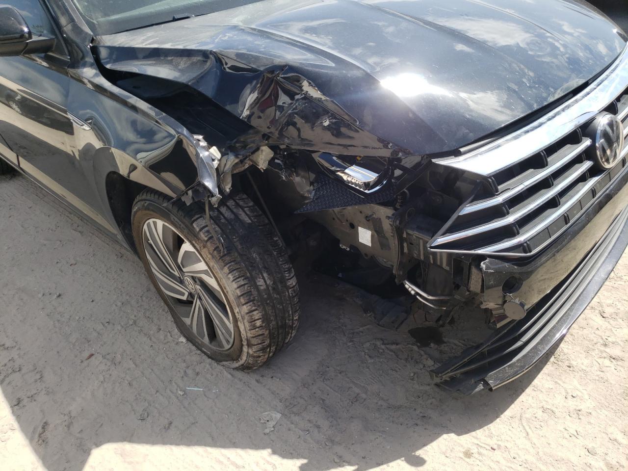 Photo 9 from auction – 2020 VOLKSWAGEN JETTA SEL with VIN 3VWEB7BU3LM003904