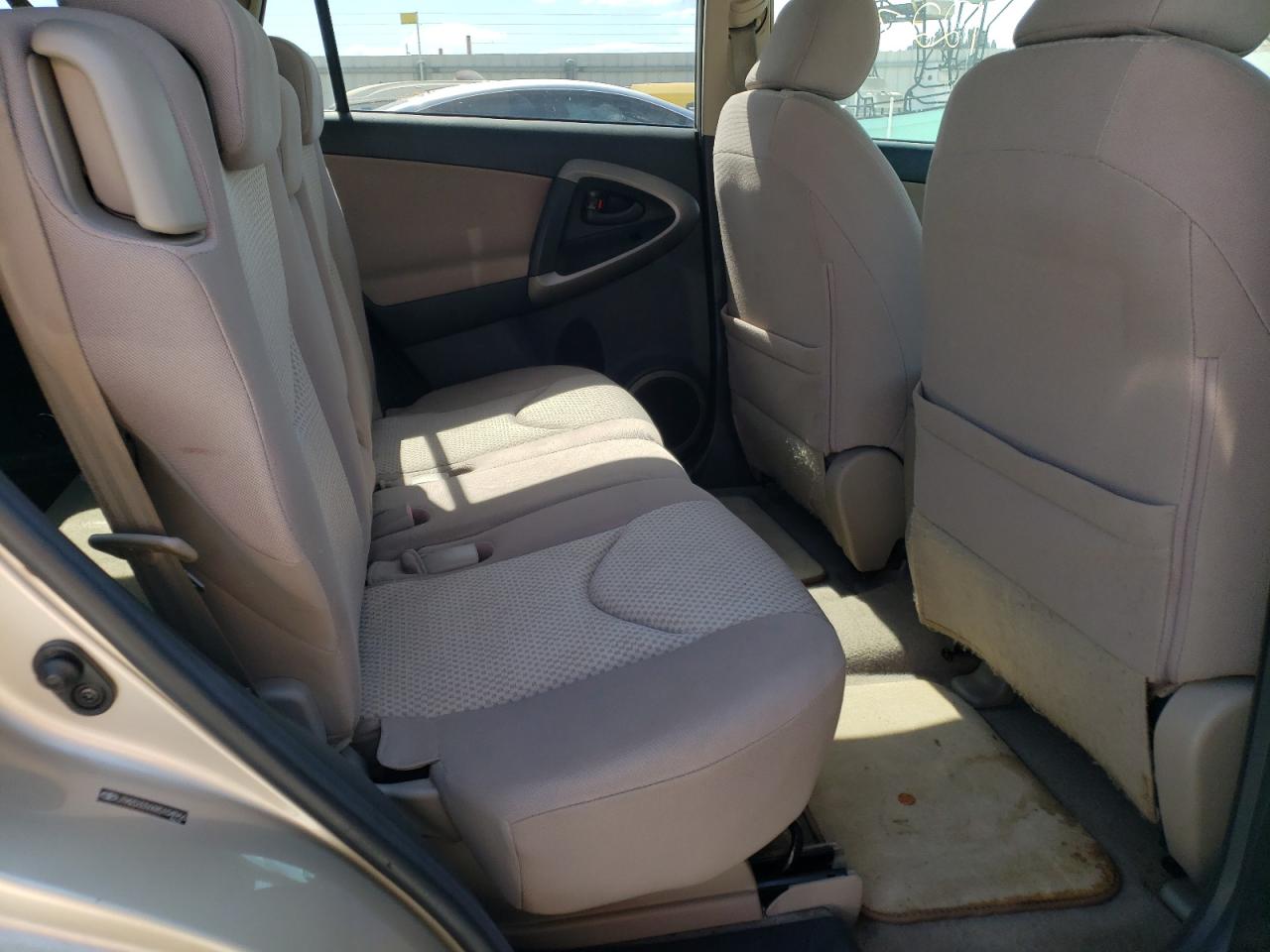 Photo 6 from auction – 2008 TOYOTA RAV4 with VIN JTMZD33VX85104966