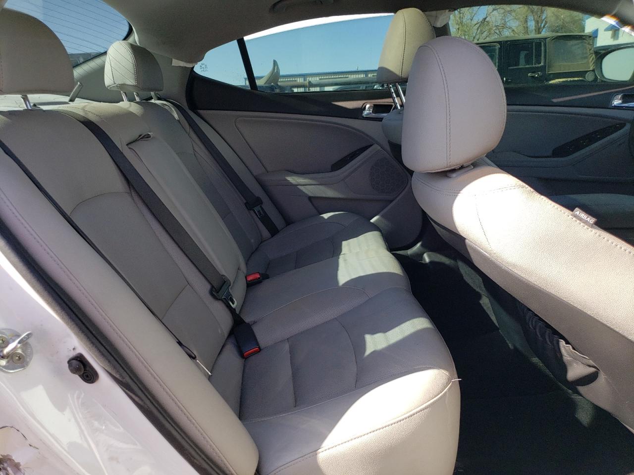 Photo 6 from auction – 2015 KIA OPTIMA EX with VIN 5XXGN4A75FG359340