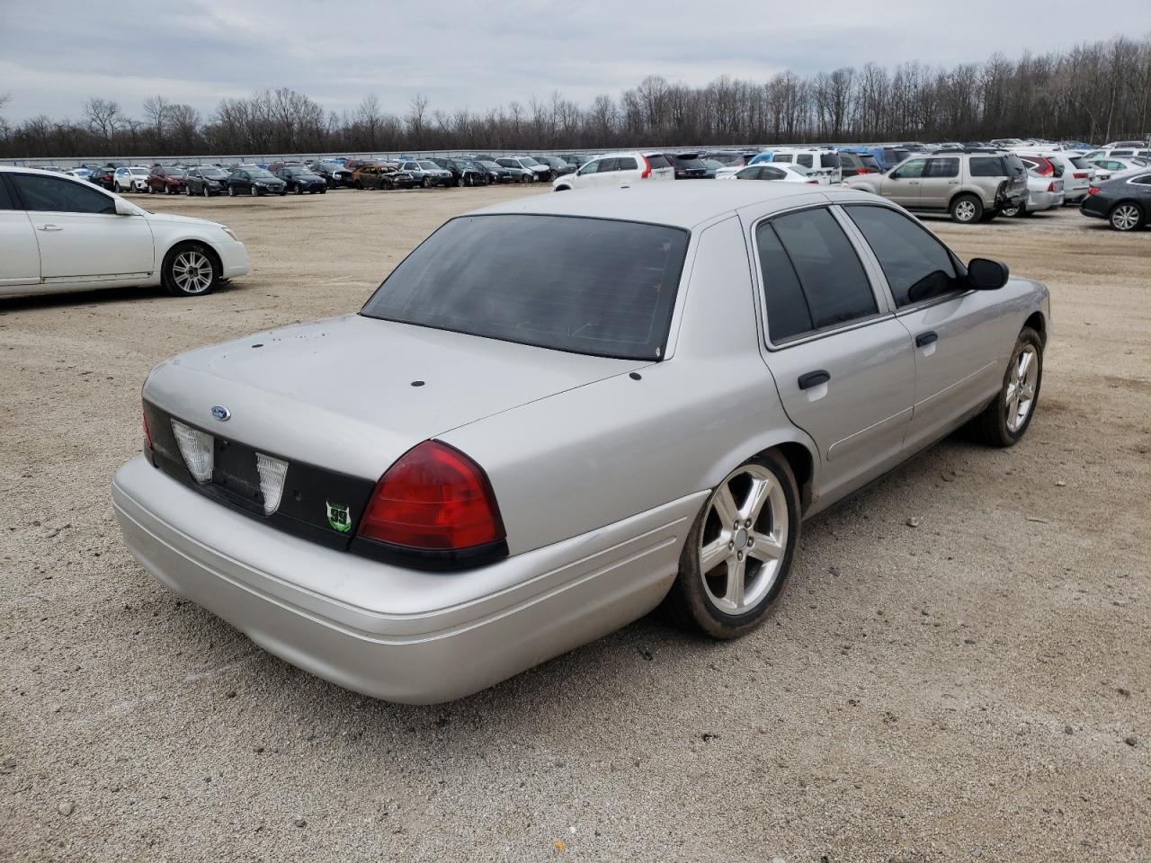 Photo 4 from auction – 2007 FORD CROWN VICT with VIN 2FAFP71W47X152298