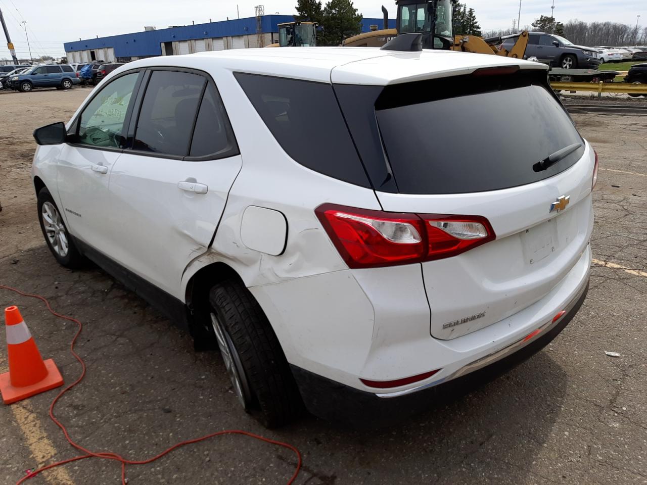 Photo 3 from auction – 2018 CHEVROLET EQUINOX LS with VIN 2GNAXREV2J6285096