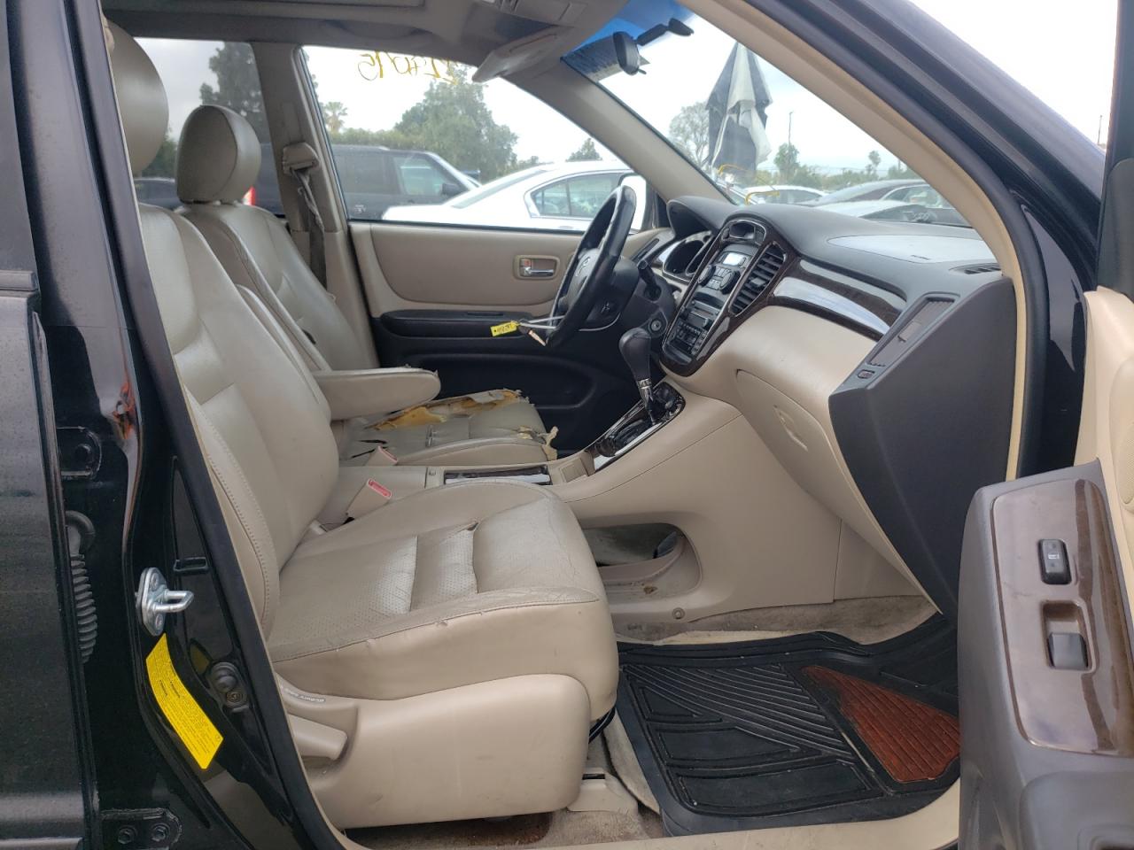Photo 5 from auction – 2003 TOYOTA HIGHLANDER with VIN JTEGF21AX30117715