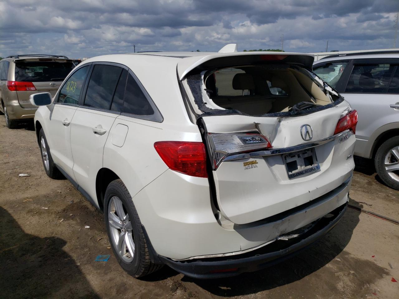 Photo 3 from auction – 2015 ACURA RDX TECHNO with VIN 5J8TB4H57FL013531