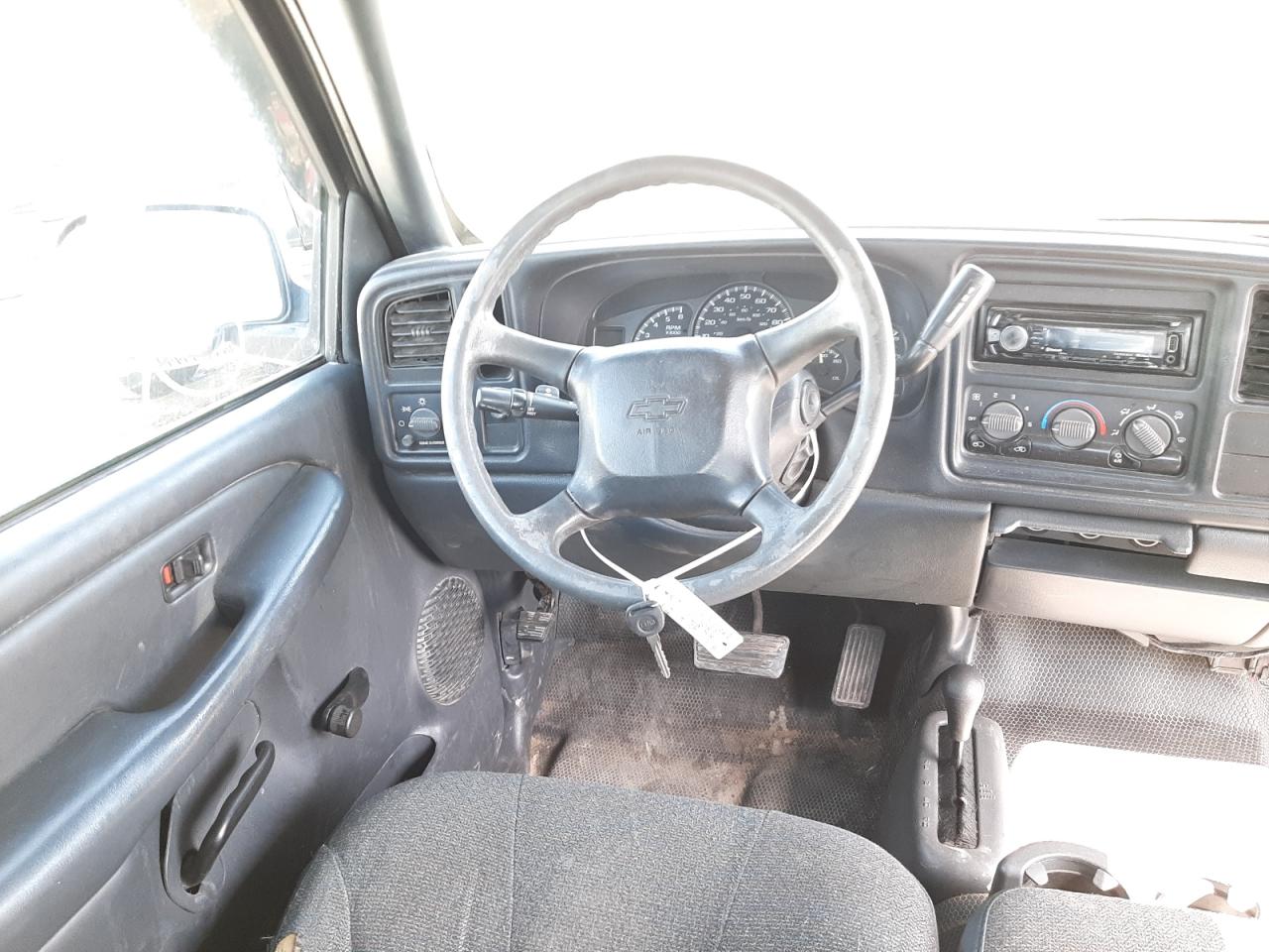 Photo 20 from auction – 2001 CHEVROLET SILVERADO with VIN 1GCEK19T51E276519