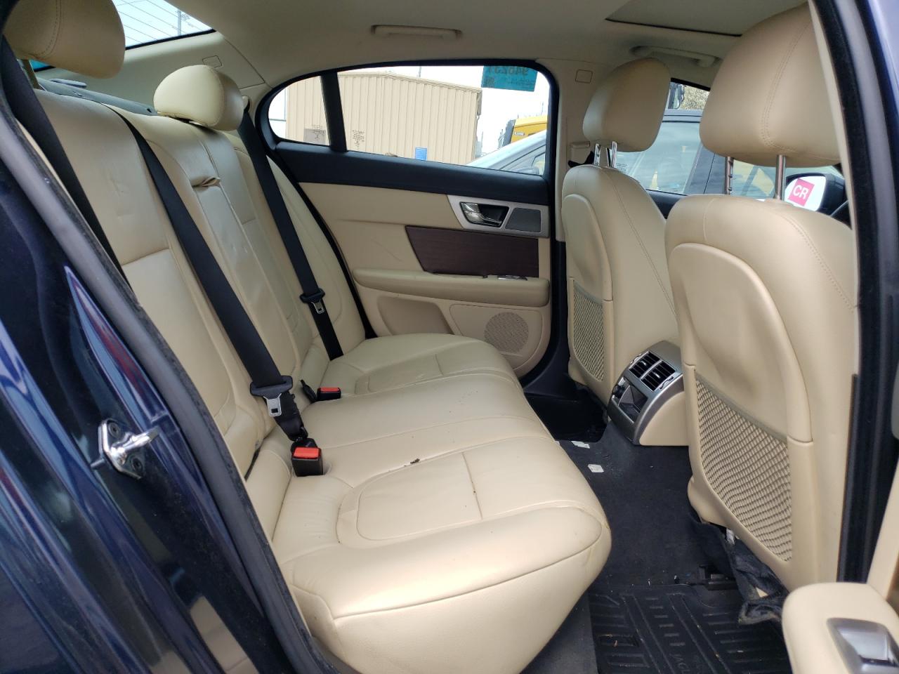 Photo 6 from auction – 2014 JAGUAR XF with VIN SAJWJ0EF4E8U11285