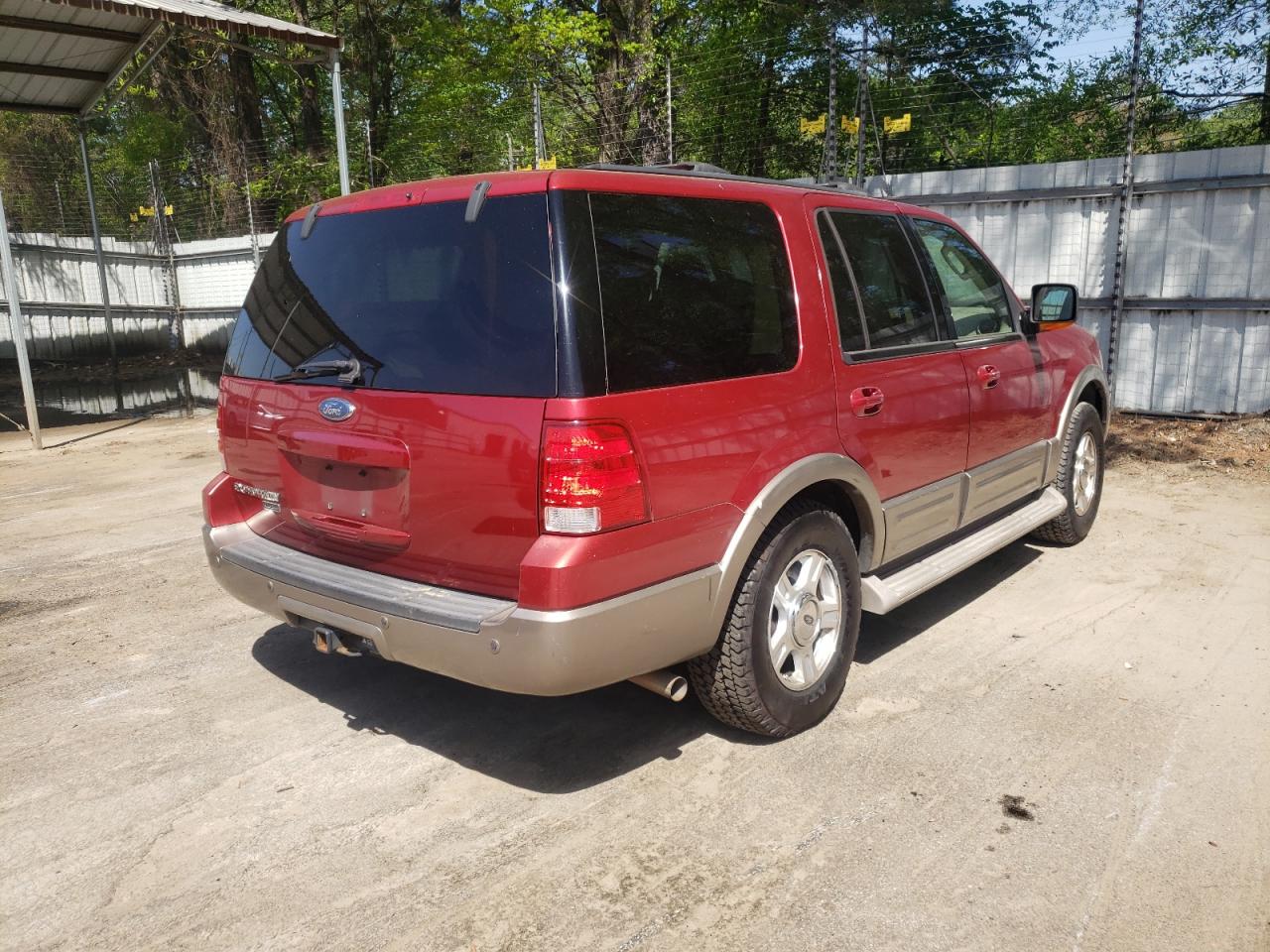 Photo 4 from auction – 2004 FORD EXPEDITION with VIN 1FMFU17L24LB91666