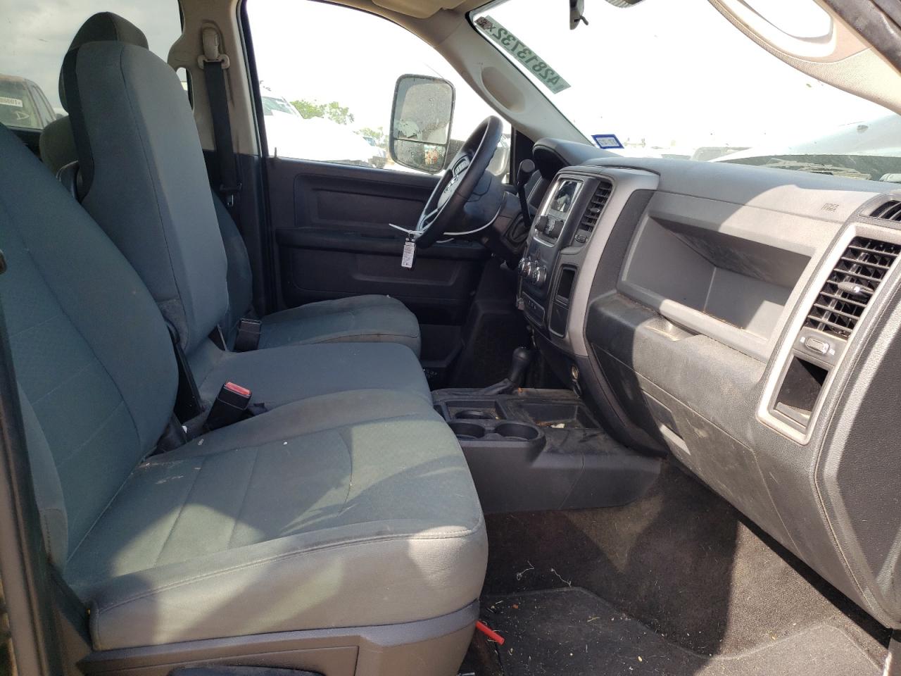 Photo 5 from auction – 2016 RAM 2500 ST with VIN 3C6UR5CL5GG145218